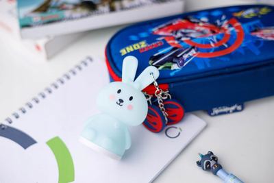 Varëse çelsash InnoGIO GIOkeyring Lepurush, silikon, me dritë LED, blu e çelët