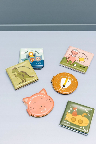 Liber banjoje Trixie Counting Bath Book, me numra 1 7, jeshil