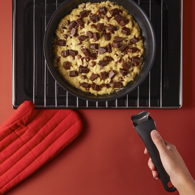 Tigan wok Tefal Ingenio Unlimited L7637732, 26 cm, veshje jo ngjitëse, i zi