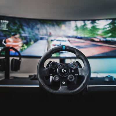 Set vozitjeje (timon, ndërrues shpejtësish dhe pedale) Logitech G923 për Xbox Series X / S / One / PC, i zi