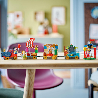 Set lodër Lego Disney Celebration Train 43212, tren parade, 4+ vjeç, shumëngjyrësh