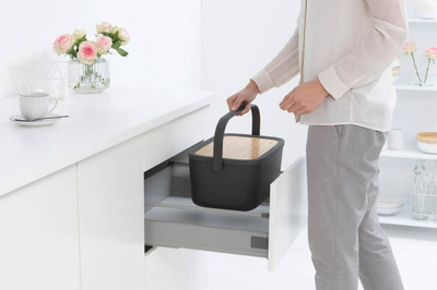 Kuti për ruajtjen e bukës Brabantia Bamboo, 16.3x25.5x39.6cm, e hirtë