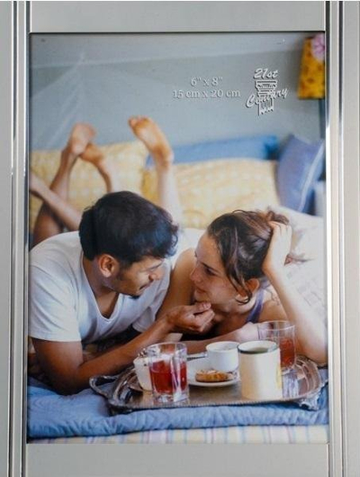 Kornizë fotografie Gedeon Frame B106A, metal 15x20cm, ngjyrë argjendi