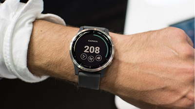 Orë e mençur Garmin VívoActive4, e argjendtë/hirtë