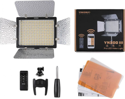 LED ламба Yongnuo YN-300III, 3200K-5500K, прилагодливо светло