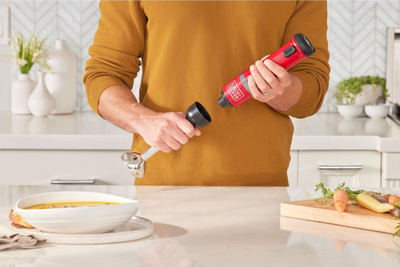 Mikser zhytës Black &amp; Decker BCKM1012KR, 0.7L, me bateri 7.2V, i kuq