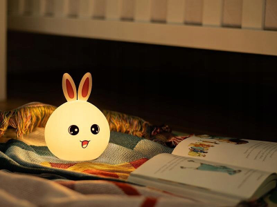 Llambë nate Tracer Night Lamp Bunny, shumëngjyrëshe, me telekomandë, lepurosh