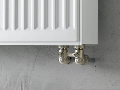 Radiator me valvul Kermi therm x2 Profil V, tip 33, 600x700 mm, i bardhë