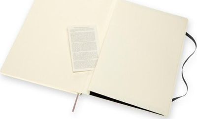 Fletore Moleskine Classic me kapak të butë, A4, faqe me rrjeta, e zezë