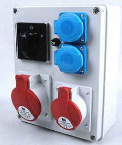 Rozdzielnica R-BOX 240 1x32A/5P 1x16A/5P 2x250V, wyl. L/P IP44 (B.1095W)
