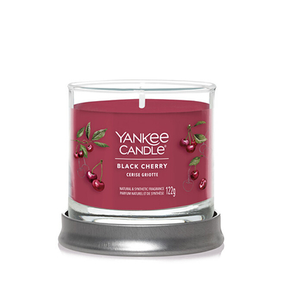 Qiri aromatik Yankee Candle Black Cherry, 122 g