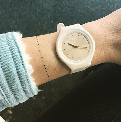 Orë dore Swatch Skinciel SVUT100