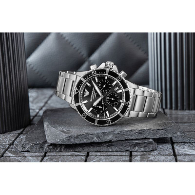 Рачен часовник Emporio Armani AR11739 Chronograph Holiday 2025, кварц, не’рѓосувачки челик, сребрен