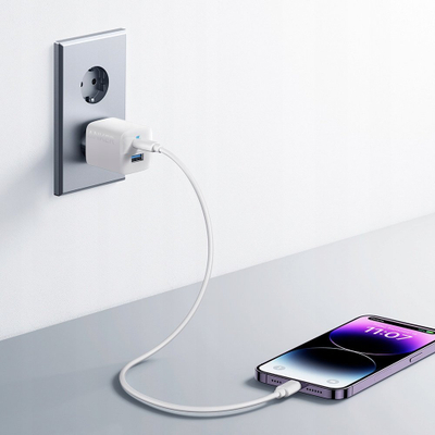 Karikues muri Anker 323, 33W, me 2 porta USB-C edhe USB-A, i bardhë