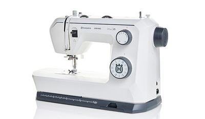Makine qepese Husqvarna Viking Onyx 25, 32 qepje, mekanike, e bardhe