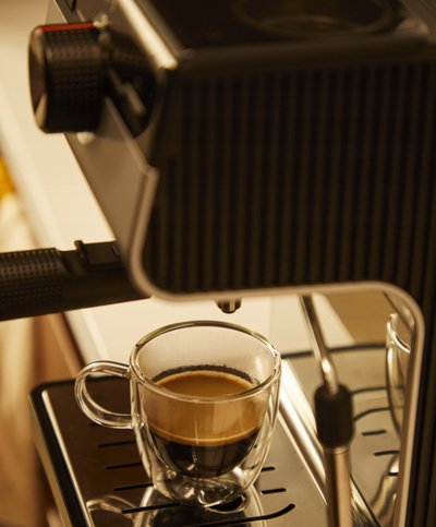 Makineri espresso Krups Authentic C50, me avull qumështi, depozitë e madhe uji, e zezë