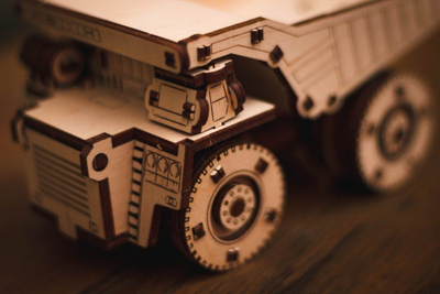 Set druri 3D EWA Eco-Wood-Art Mini Belaz, model kamion ndërtimi, montim pa ngjitës, dru natyral