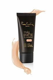 Puder e lëngshme Truly Mat Pierre Cardin Gold Beige  30ml