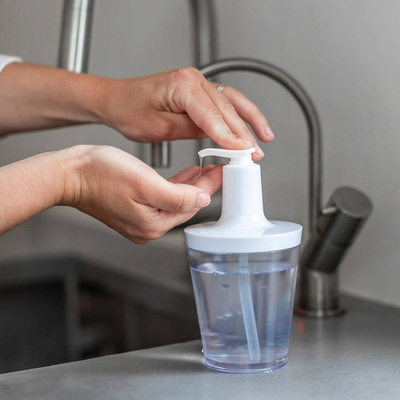 Комплет дозатор за сапун со сапунерка Koziol Flow, 250 ml, пластика, транспарентно сина