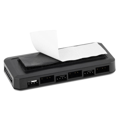 Kuti kontrolli ventilatori për kompjuter Darkflash RC2 RGB PWM + kontrollues me telekomandë (i zi)