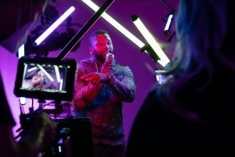 Llambë studio LED Amaran T4C, 120 cm, RGBWW, e zezë