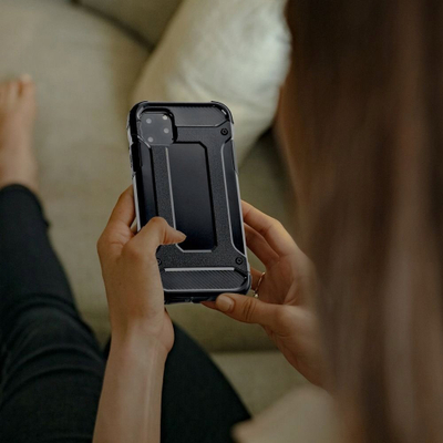 Mbajtëse telefoni Armor për Samsung Galaxy A36 5G, mbrojtëse e fortë, silikoni edhe plastikë, e zezë