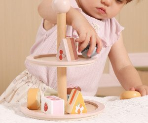 Stendë loje për torta Viga 44284, dru, me dy kate, shumëngjyrëshe