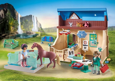 Set lojërash Playmobil Horses 71352, Hippotherapy and Animal Clinic, me figurina, shumëngjyrësh
