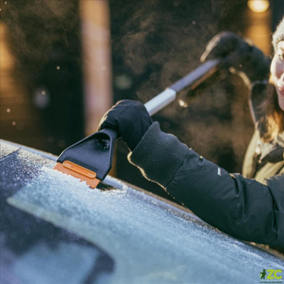 Четка за снег и стругалка за мраз за автомобил Fiskars Plus 1078494, 76 cm, заменливи делови, портокалова
