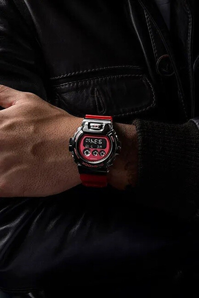 Orë për meshkuj Casio G-Shock, e kuqe