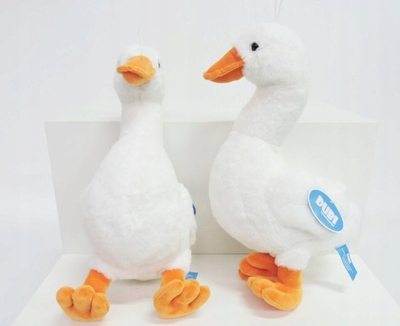 Lodër pelushi Dubi Goose, 33cm, me varëse, e bardhë