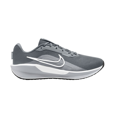 Atlete vrapimi Nike Downshifter 13 Cool Grey, rrjetë ajrosëse, taban me shkumë, gri