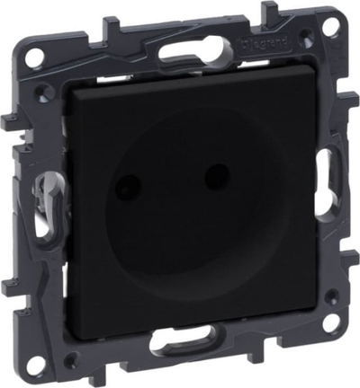 Prizë teke Legrand Niloe Step, për mur të brendshëm, e zezë