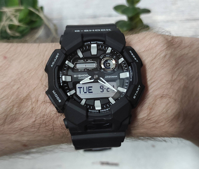 Ora dore Casio GA-010-1AER, sportive, rezistente ndaj ujit, e zezë