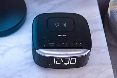 Radio me alarm Philips TAR7606/10, FM dixhitale, Bluetooth, karikim wireless Qi, e zezë