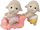 Figurinë lodër Sylvanian Families Sheep Twins, set binjakë qengja, me tren lojrash, shumëngjyrësh