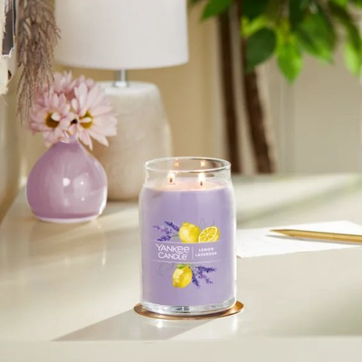 Qiri aromatik Yankee Candle Signature i madh, 567g, Lemon Lavender, kavanoz xhami