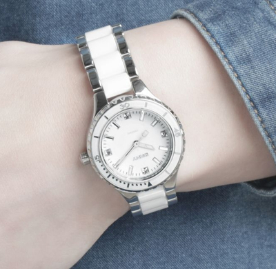 Orë dore DKNY NY 8498