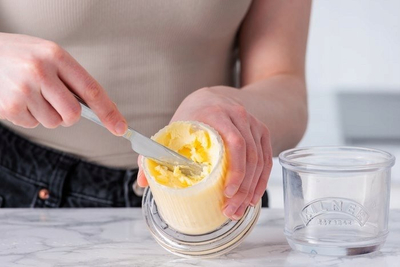 Enë gjalpi Kilner Butter Dish KI25115, 10.8 x 10.5 x 17 cm, qelq transparent