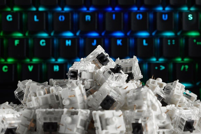 Switche mekanike Glorious Gateron Black, lineare, 120 copë, transparente