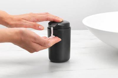 Shpërndarës sapuni për banjo Brabantia Anthracite ReNew, 250 ml