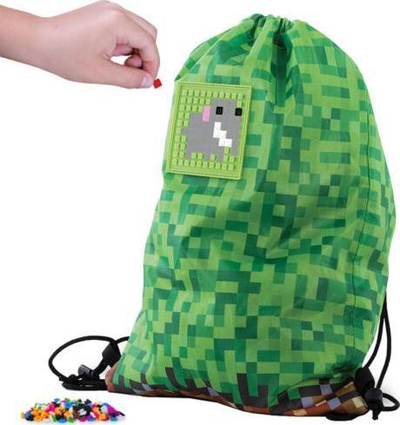 Çantë shpine PIXIE CREW School Drawstring Bag, panel silikonik me piksela, dizajn Green Grid, jeshile