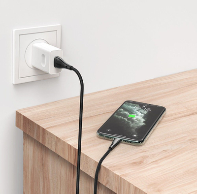 Kabllo USB në Lightning Mcdodo CA-7440, 0.2m, 2.4A, e zezë
