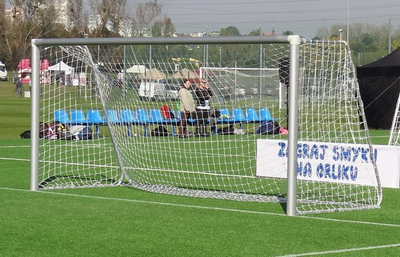 Rrjetë futbolli YakimaSport 5 x 2 m, fije 4 mm, e bardhë
