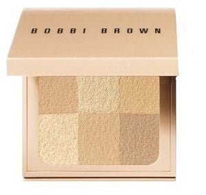 Pudër ndriçuese Bobbi Brown Nude Finish Illuminating Powder, 6.6g, nuanca Nude