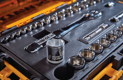Set çelësash mekanik DeWalt Mechanics Socket Tool Kit, 34 copa, me kuti për ta mbajt, i verdhë