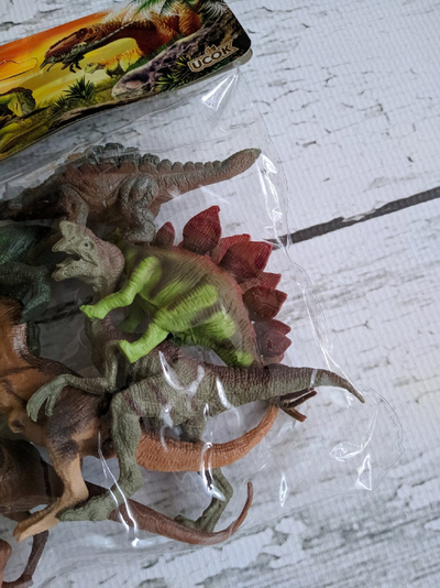 Lodër figura dinosauri UCOK, set 6 copë, 21x24x4cm, shumëngjyrëshe