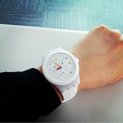 Orë dore Swatch Sistem White SUTW400