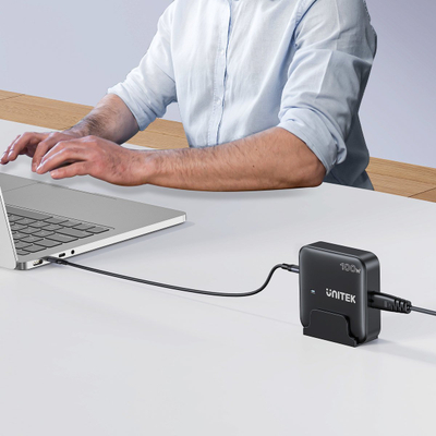 Karikues USB Unitek P1229A, 100W, 2x USB A 2x USB C, i bardhë