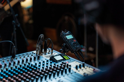 Regjistrues audio portativ Tascam DR-40X, 4 kanale, mikrofon stereo, i zi